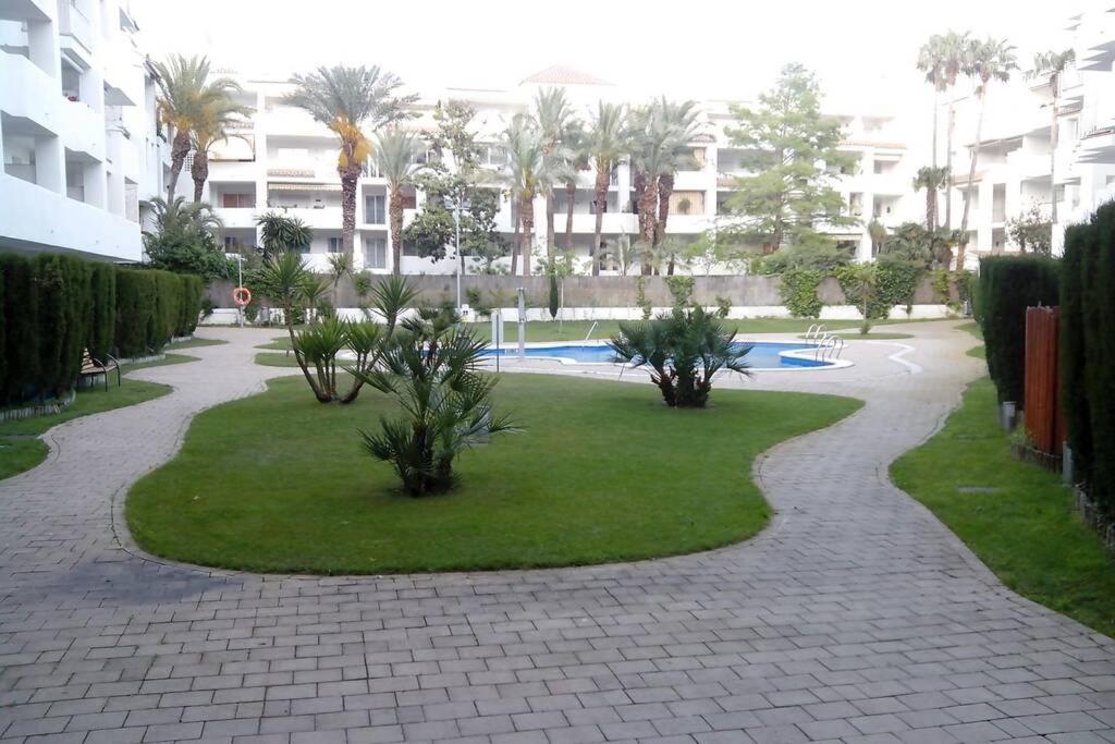 Bonito Apartamento De 3 Hab. Con Jardin 罗萨斯 外观 照片